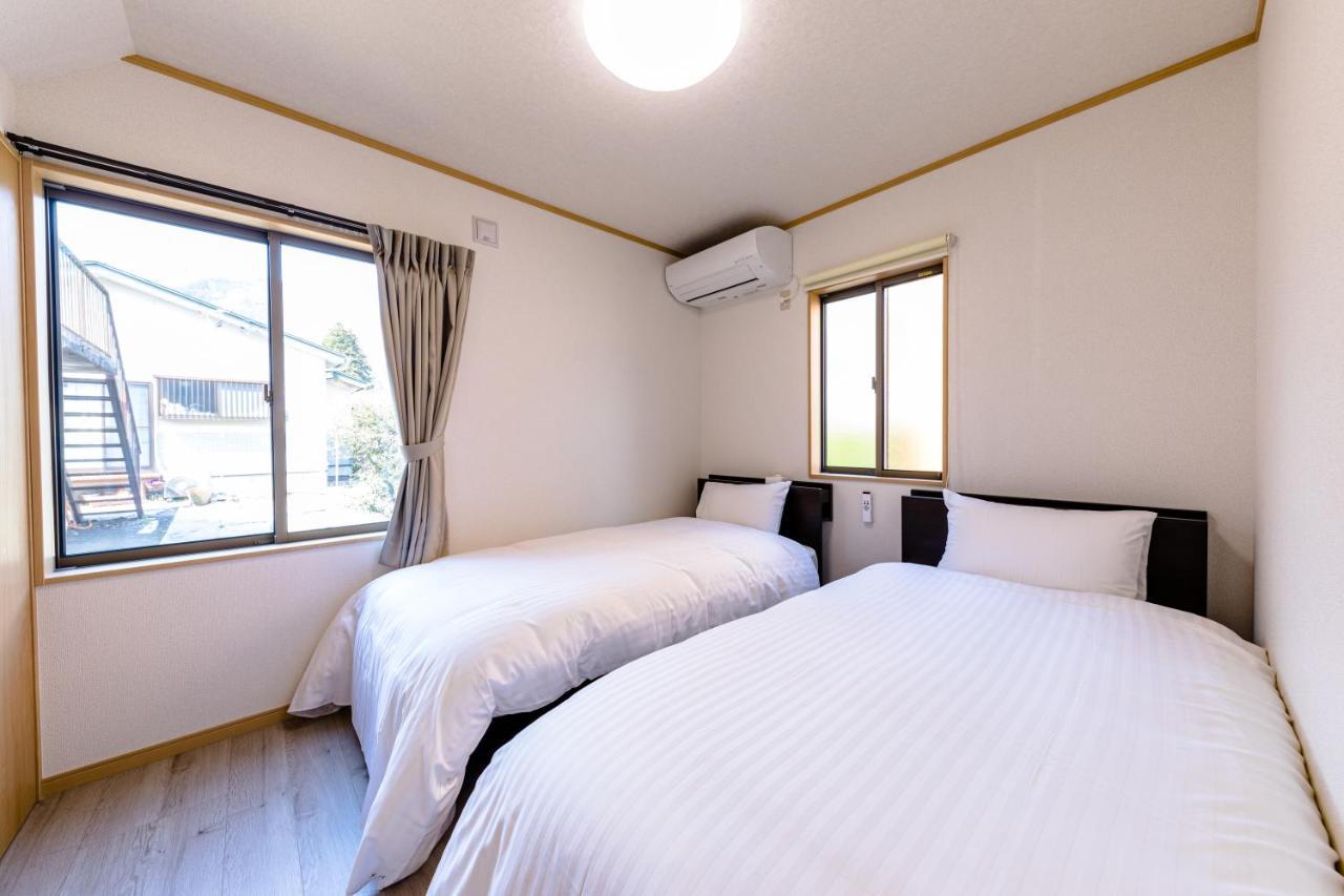 Furaku-Dog Villa Fujikawaguchiko Exteriör bild